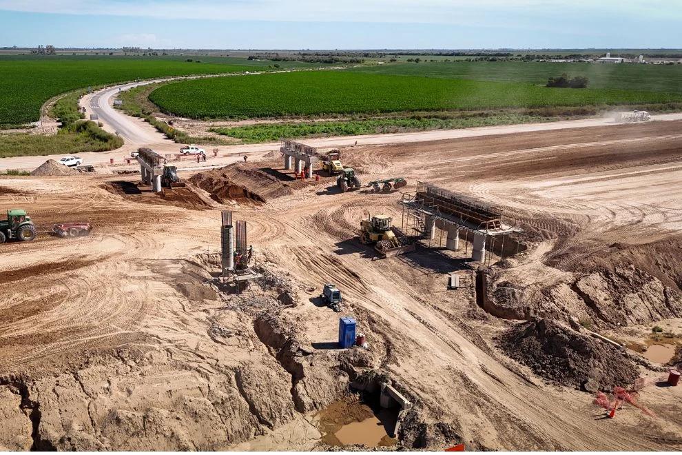Córdoba avanza en la repavimentación de la RP 10 y la Autopista Ruta 19 con inversión de $191.166 millones