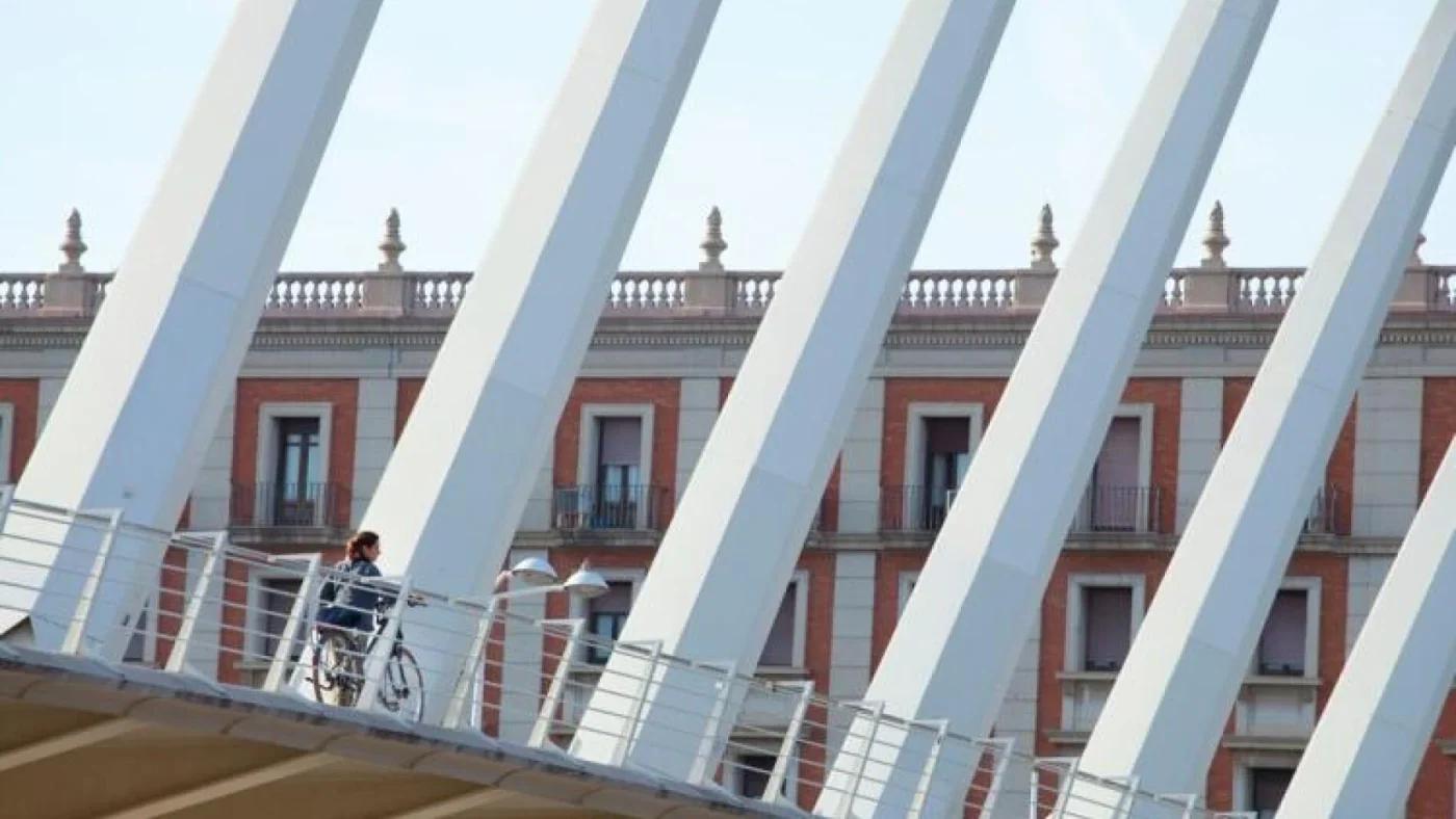Un estudio advierte que el calentamiento global reduciría hasta 25 años la vida útil de puentes