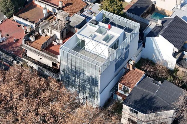Nuevo edificio de vivienda colectiva en Villa Lugano suma 530 m² al barrio porteño