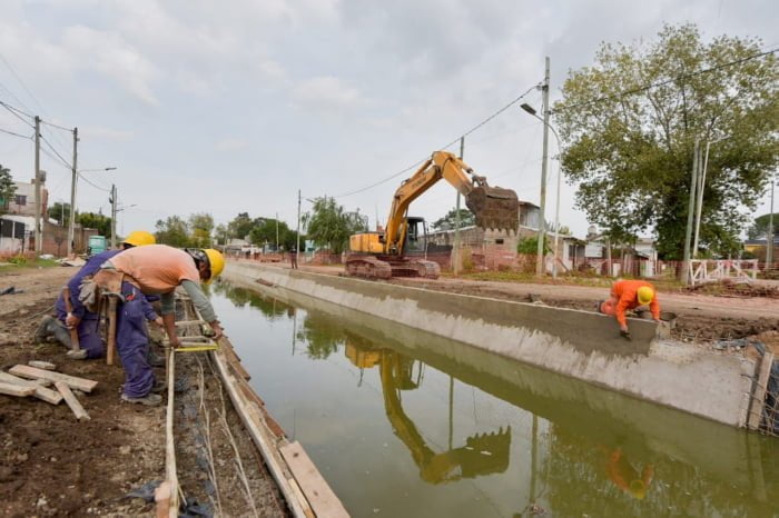 Nardini recorrió los trabajos de saneamiento en Arroyo Las Tunas