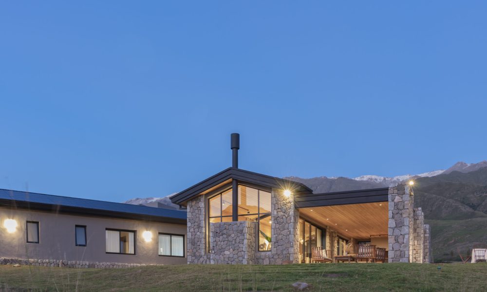 Casa Pabellones: Fusión de Tradición y Modernidad en Tafí del Valle