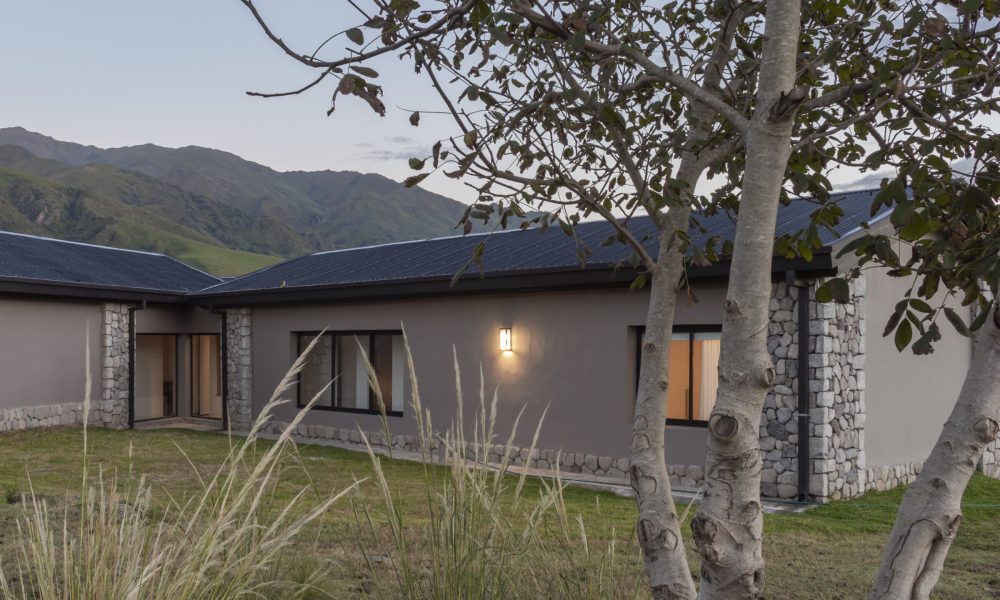 Casa Pabellones: Fusión de Tradición y Modernidad en Tafí del Valle